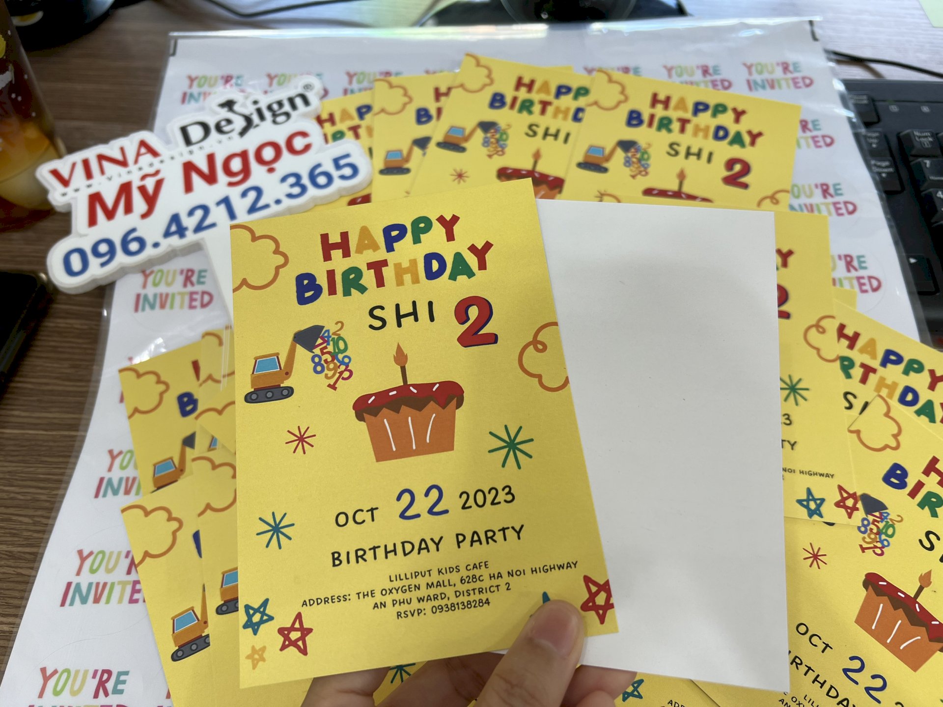 In thiệp mời sinh nhật 2 tuổi (tiếng Anh)