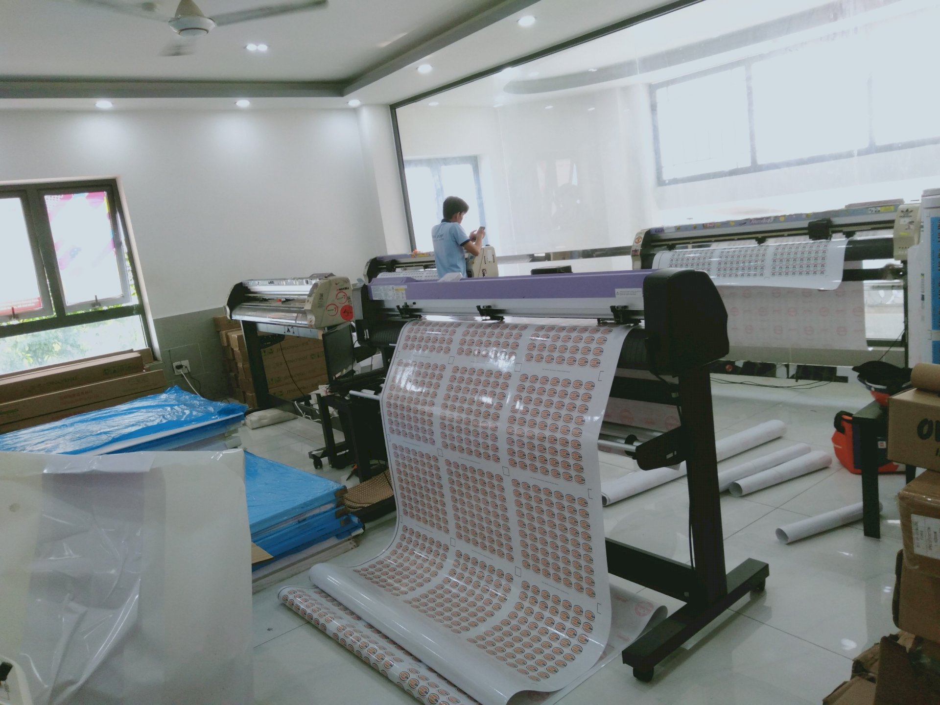 In decal Thủ Đức đẹp giá rẻ