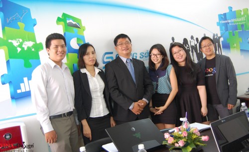 Cấp quản lý Google Châu Á viếng thăm và làm việc tại VINADESIGN