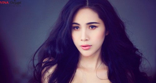 Thủy Tiên, trở lại với vóc dáng hoàn hảo sau sinh