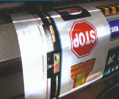 In phản quang là gì? Đặc điểm và ứng dụng của in phản quang