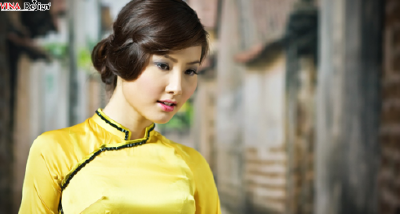 Diễm My 9X, duyên dáng với áo dài