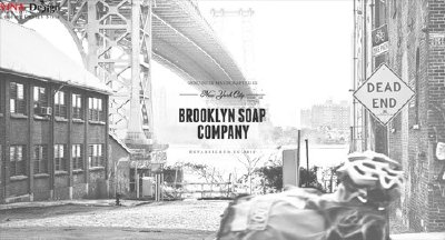 Thiết kế web sử dụng hình nền lớn