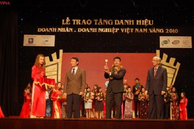 VINA Design nhận cúp vàng 'Doanh nhân – Doanh nghiệp Việt Nam vàng 2010
