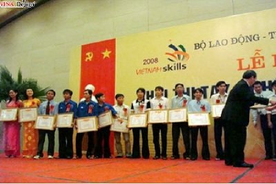 VINA Design trong Hoạt động khuyến học