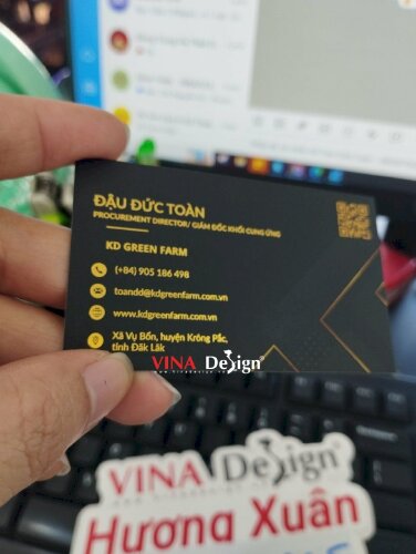 In name card ép kim nhũ vàng , name card giám đốc khối cung ứng - VND548