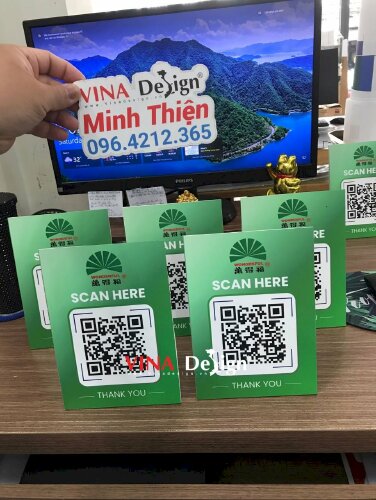 In ấn standee để bàn Scan Here quét mã QR Code biểu mẫu khảo sát cho công ty thực phẩm - VND718