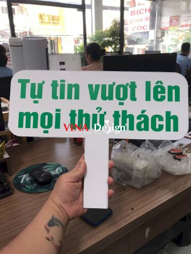 Hashtag cầm tay Slogan Teambuilding Tự Tin Vượt Lên Mọi Thử Thách - MSN457