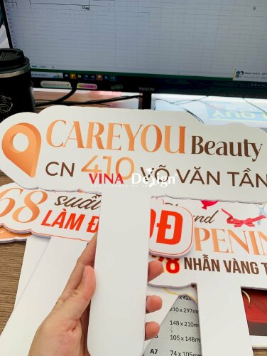 Hashtag cầm tay check in Careyou Beauty CN 410 Võ Văn Tần - MSN431