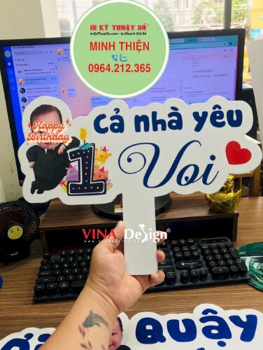 In hashtag cầm tay thôi nôi sinh nhật 1 tuổi bé trai, hashtag cầm tay chibi ghép mặt cho bé - VND687