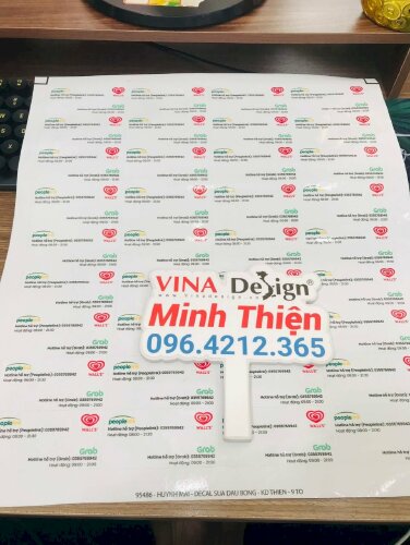 In nhãn mác Decal sữa logo đối tác tuyển dụng hãng kem - VND672