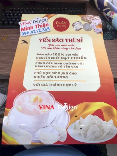 In poster lẻ khổ A2, in PP cán bóng giá rẻ, mặt sau có keo dán cửa kính, tường kính - VND738