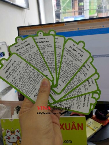 In tag cổ chai bảo vệ thực vật, thẻ treo cổ chai nhựa - VND322