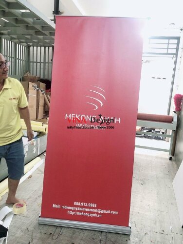 In poster standee banner cuốn - VND72