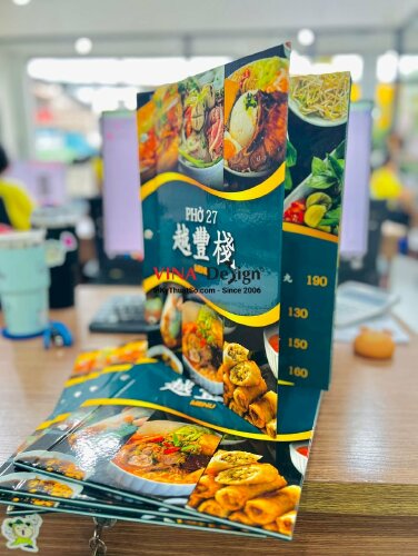 In menu quán phở song ngữ Việt - Trung - VND46