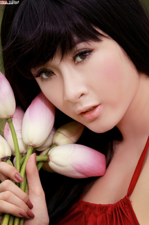 Angela Phuong Trinh sexy