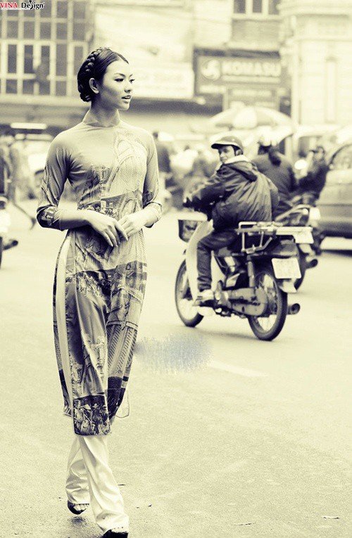 Hồng Quế kính đáo với áo dài