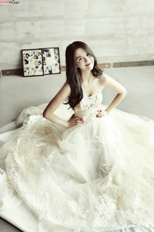 Ngoc Trinh mac ao cuoi