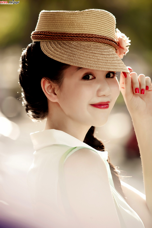 Ngọc Trinh post ảnh