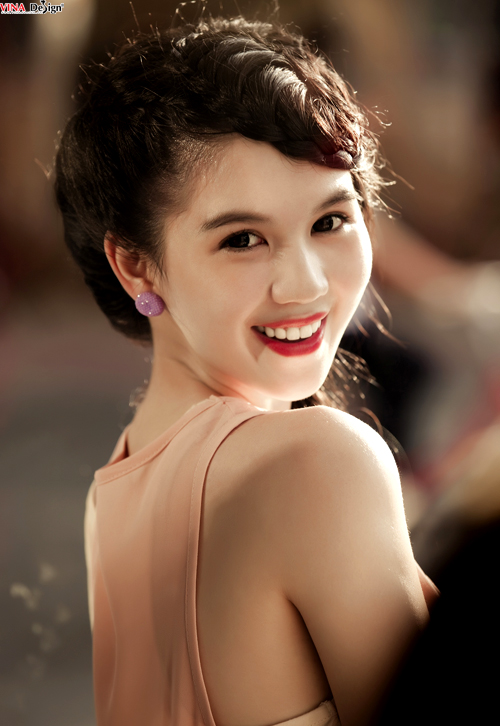 Người đẹp Ngọc Trinh