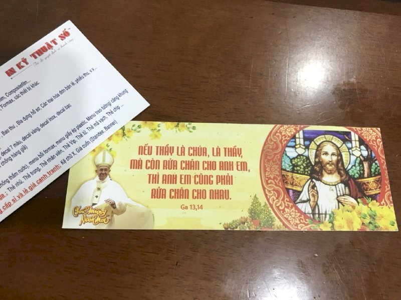 In câu lộc đầu năm cho nhà thờ, nhà chùa - hái lộc đầu xuân