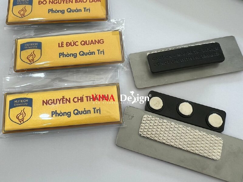 Bảng tên nhựa đổ keo gắn nam châm - VND02