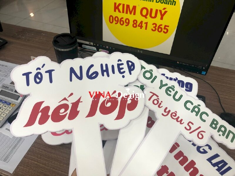 In hashtag cầm tay lễ tốt nghiệp - VND37