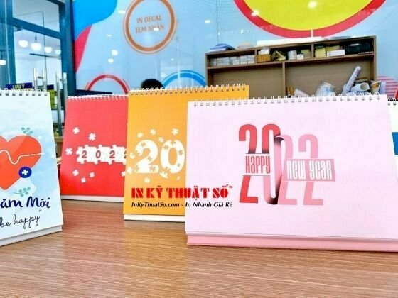 Kích thước lịch để bàn ngang