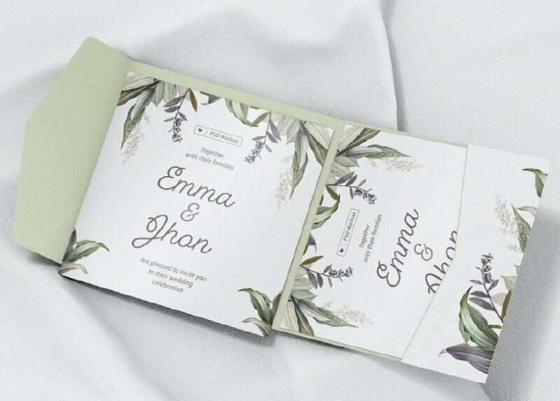 Kích thước thiệp cưới vuông