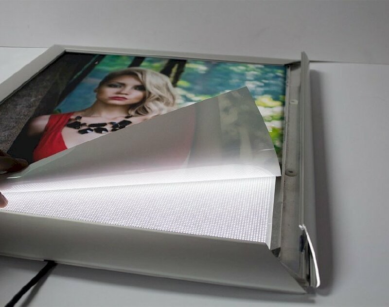 Ưu và nhược điểm của các công nghệ in Backlit Film