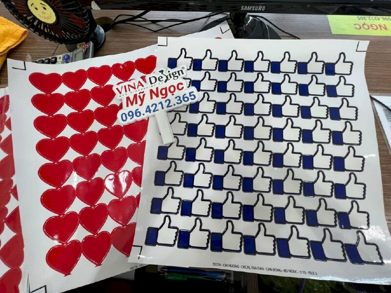 In decal sticker lấy liền sticker like, heart trái tim - VND180