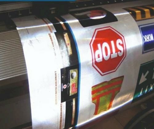 Đặc điểm của decal phản quang