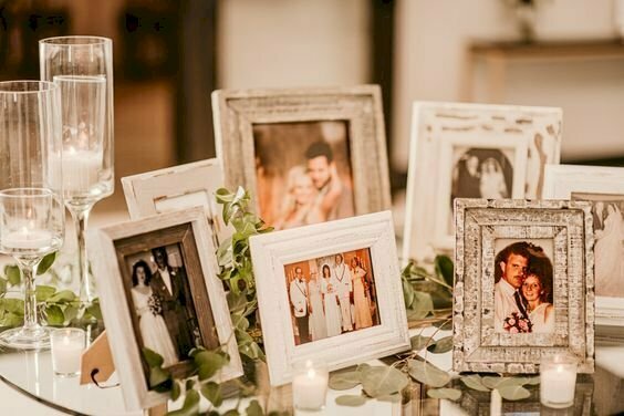 Kích thước ảnh cưới để bàn