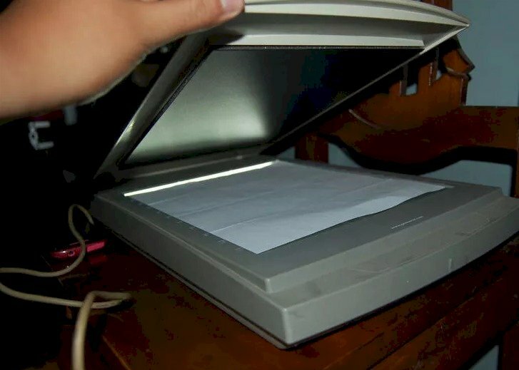 Bước 2: Đặt tài liệu vào máy Scan.