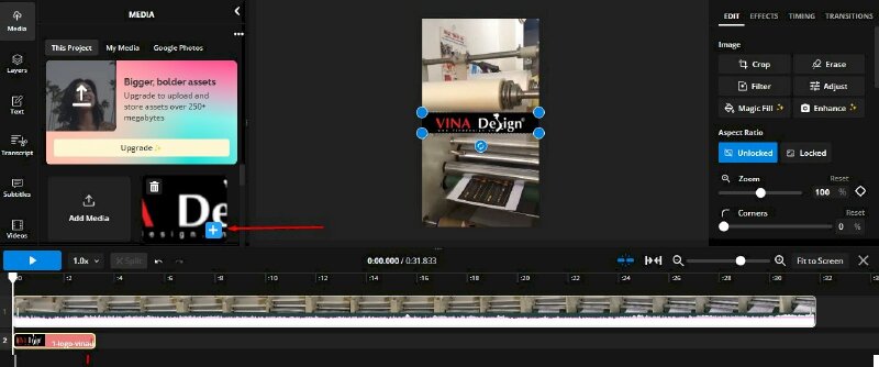 Bước 5: Thực hiện thêm logo vào video bằng cách kéo và thả logo xuống dòng thứ 2 hoặc nhấn vào dấu + ở góc dưới bên phải của logo. 