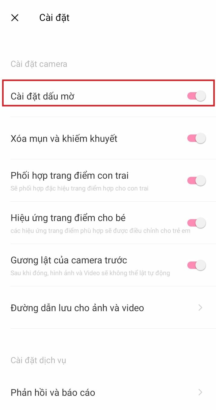 Bước 2: Trên giao diện Camera của ứng dụng, chọn vào biểu tượng Settings (có hình ba dấu gạch ngang) ở góc trái.