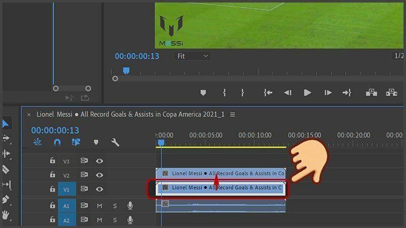 Bước 3: Thực hiện nhân đôi thanh 2 video bằng cách nhấn Alt + kéo frame video lên.