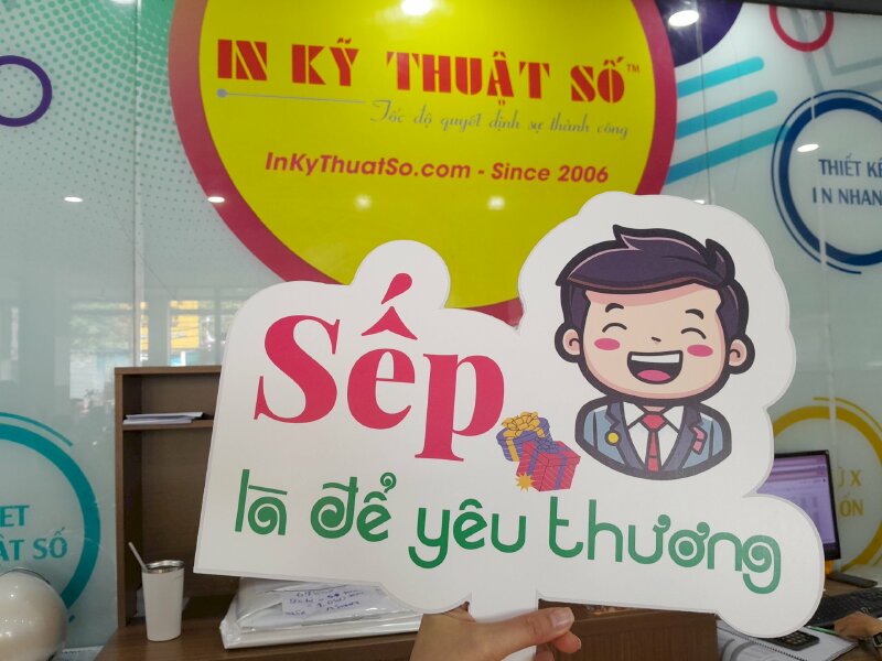 In hashtag sinh nhật sếp, bảng cầm tay happy birthday - VND298