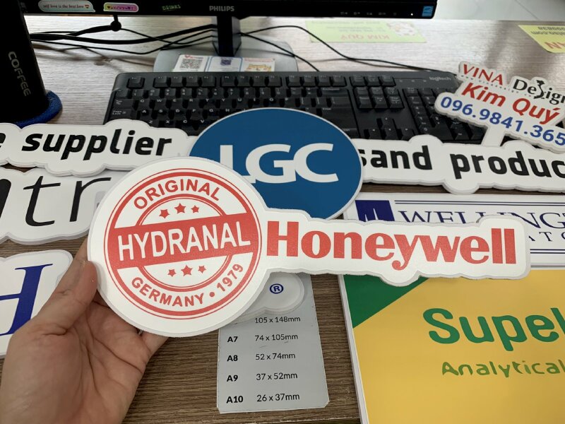 Bảng cầm tay logo Honeywell Hydranal - MSN233