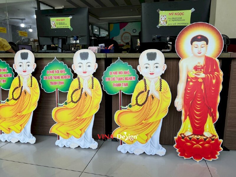 In standee mô hình chú tiểu lá đa cho Chùa - VND429