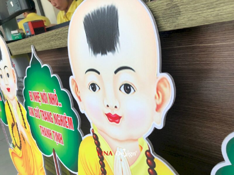 In standee mô hình chú tiểu lá đa cho Chùa - VND429