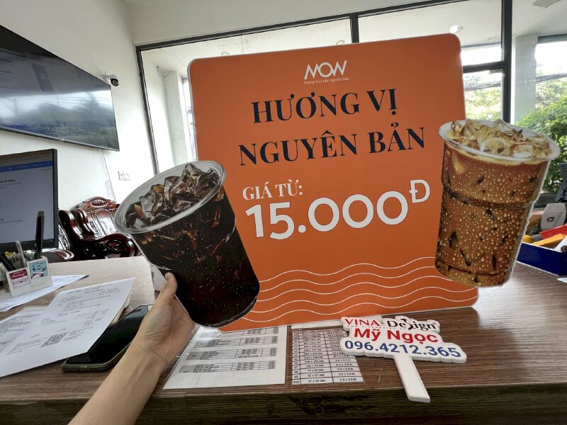 In bảng giá menu quán cà phê để quầy order hình ly cà phê đen đá và ly cà phê sữa đá - VND492