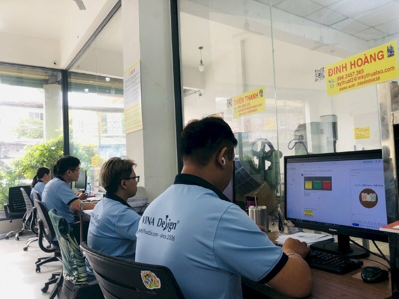 Xưởng in logo lên ly sứ giá rẻ, uy tín tại TPHCM