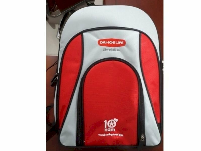 Khi nào nên tặng balo in logo quảng cáo