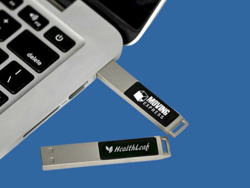 In logo lên USB kim loại
