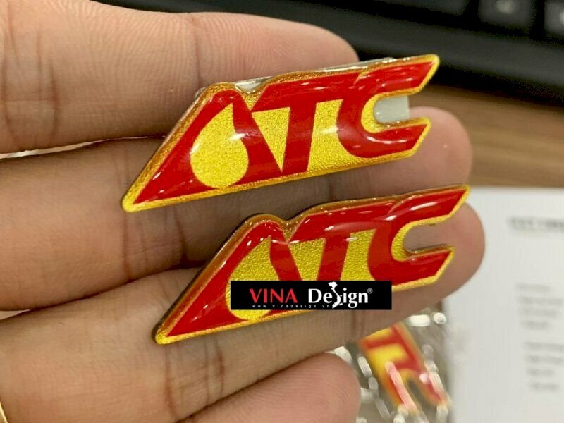 In logo nhựa làm huy hiệu cài áo