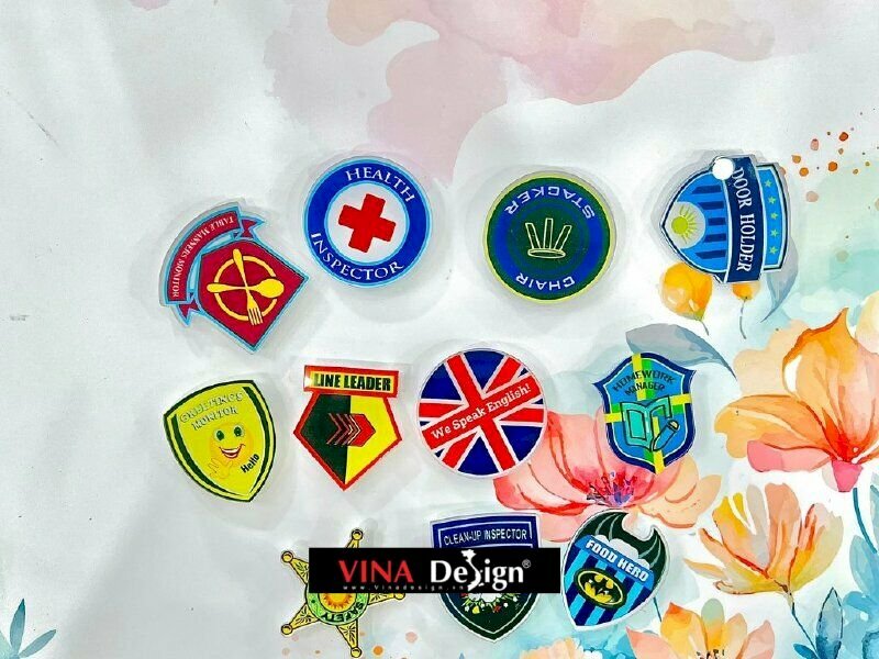 In logo làm huy hiệu cài áo