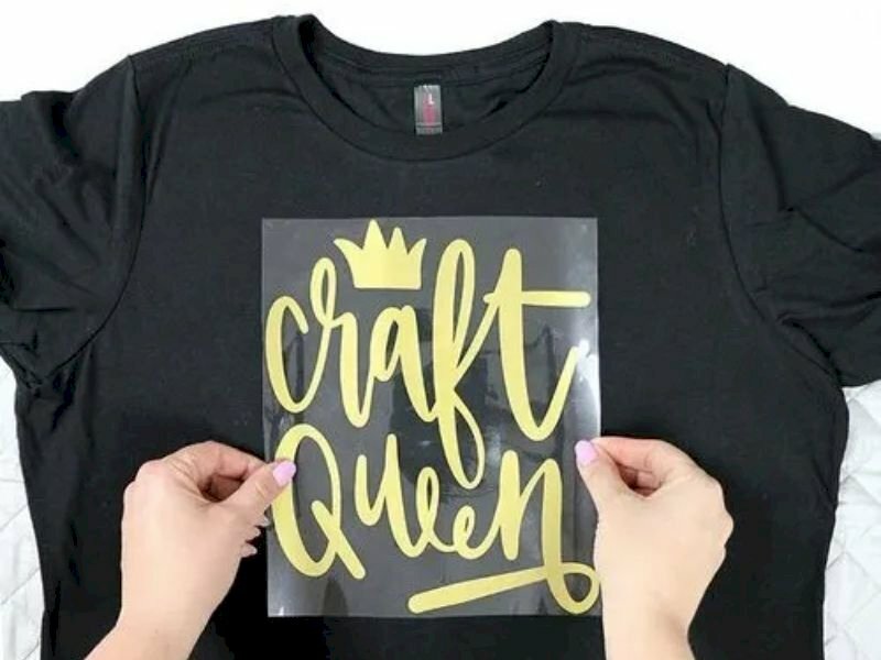 Các bước dán sticker lên áo