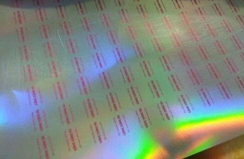 Đặc điểm của sticker hologram
