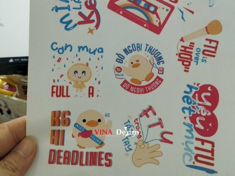 In sticker dán ly đẹp, sắc nét, giá tại xưởng